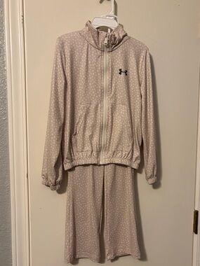 Girls Under Armour Light Taupe Dot Two-Piece Active Set